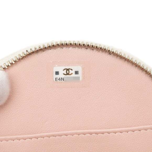CHANEL White Leather Logo Shoulder Bag - Picture 5 of 6